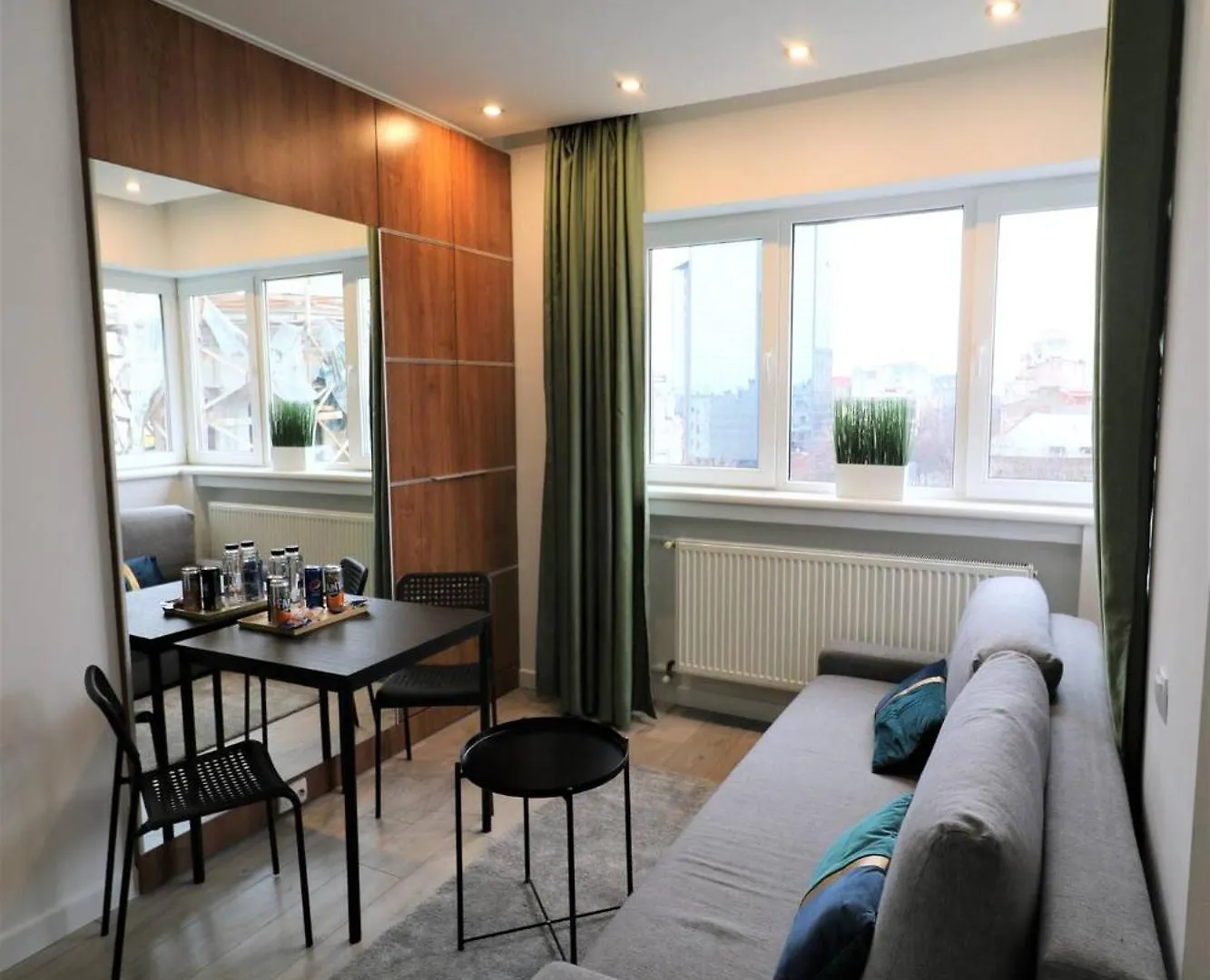Charming City Center Apartment - Free Minibar Bucureşti