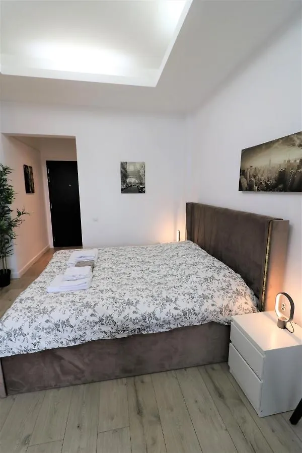 Charming City Center Apartment - Free Minibar Bucharest 0*,